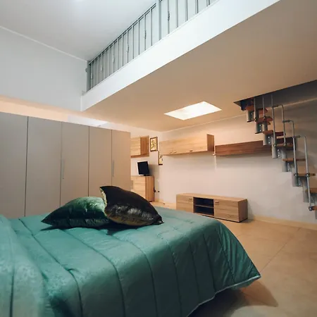 Verso Oriente 4* برينديسي