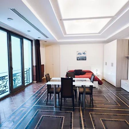Verso Oriente Bed & Breakfast *